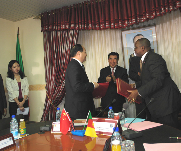 Arrivée du vice Premier ministre du Conseil des Affaires d'Etat chinois au Cameroun